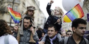 1807159_3_b4cd_ils-etaient-60-000-selon-la-police-a_6aa4e0823c75b484275ca70854b15eac